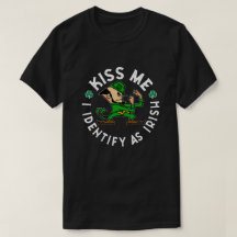 Beije-Me Que Identifico Como T-shirt Irlandesa