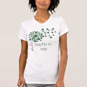 Beije-me Sou irlandês - Dandelion Clover T-Shirt