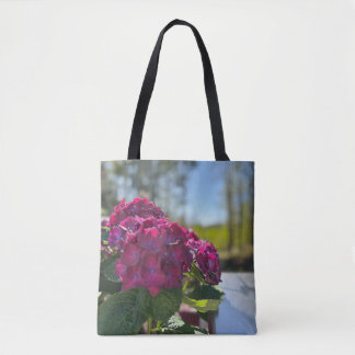 Belo bolsa floral de hydrangea roxa