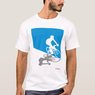 Bicicleta da estrada que dá um ciclo a camisa de T