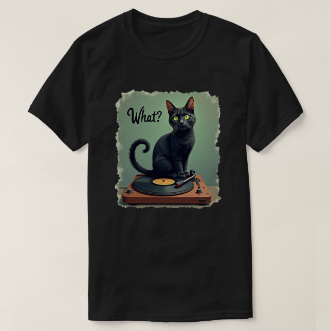 Black Cat Sentado em Vinyl Record Player T-Shirt - (Frente do Design)