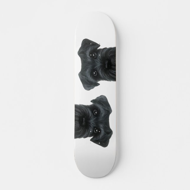 Black Schnauzer Skateboard por miart (Frente)
