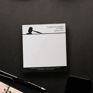 Bloco De Notas Advogados de Gavel Preto e Branco em Direito