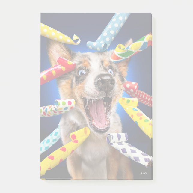 Bloco De Notas Assopradores de Festa de Cachorro Feliz (Frente)