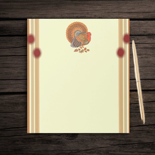 Bloco De Notas Autumn Colunas Turquia Sai (Male turkey fanned tail in leaves on yellow with shades of orange borders paper notepad.)