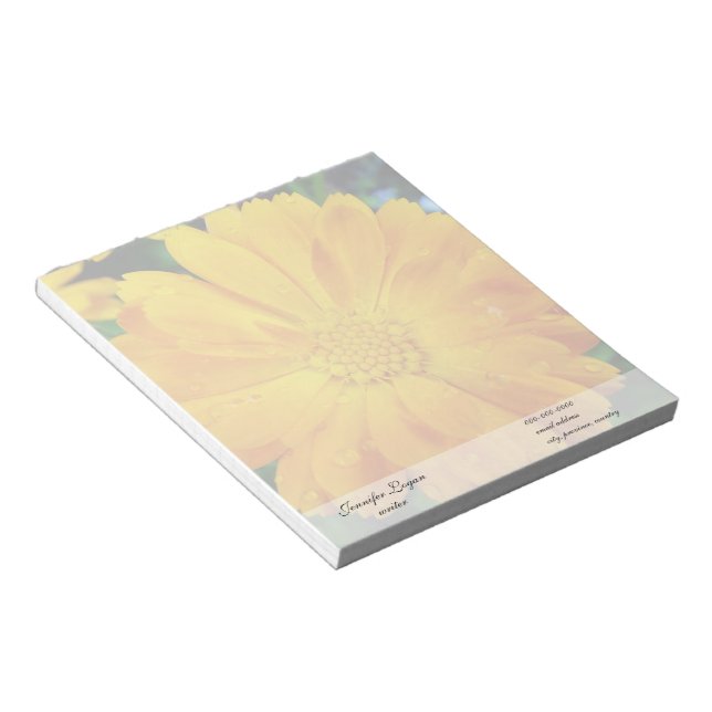 Bloco De Notas belíssima flor de margarida amarela fresca (Inclinado)