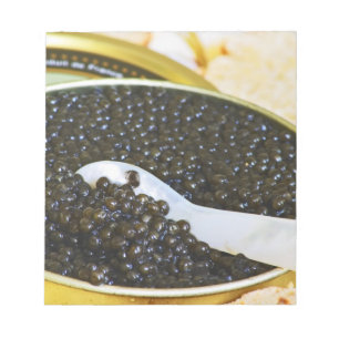 Bloco De Notas Caviar preto e uma colher de madrepérola para