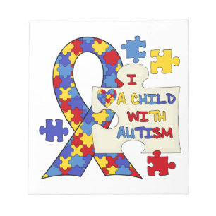 Bloco De Notas Criança com a fita da consciência do autismo