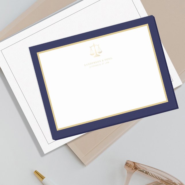 Bloco De Notas Elegant gold scales of justice logo attorney (Criador carregado)