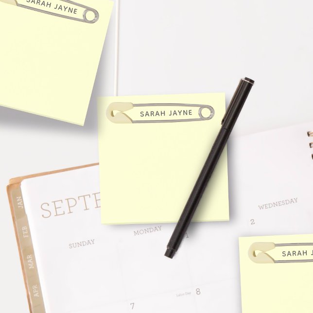 Bloco De Notas Fralda amarela Gênero do pino Chá de fraldas neutr (Yellow Diaper Pin Gender Neutral Baby Shower Post-it Notes with space for your name)