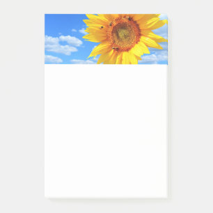 Bloco De Notas Girassol Amarelo e Abelhas no Céu Azul - Dia do V