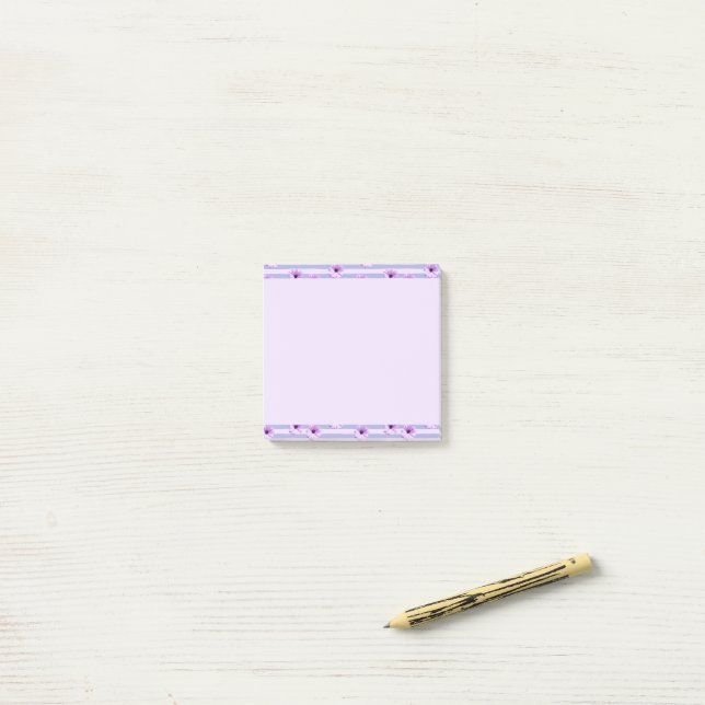 Bloco De Notas Listras pastel com padrão de Margaridas (Na mesa)