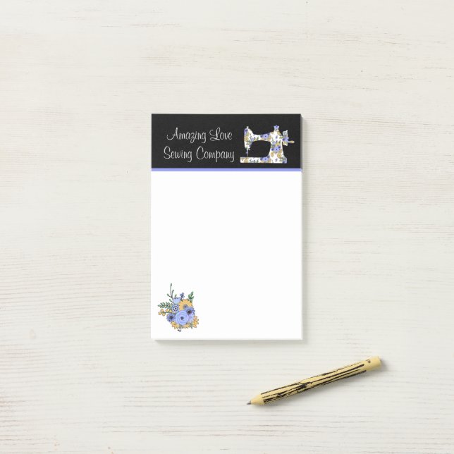 Bloco de Notas Máquina de Costura Floral Caprichos (Na mesa)
