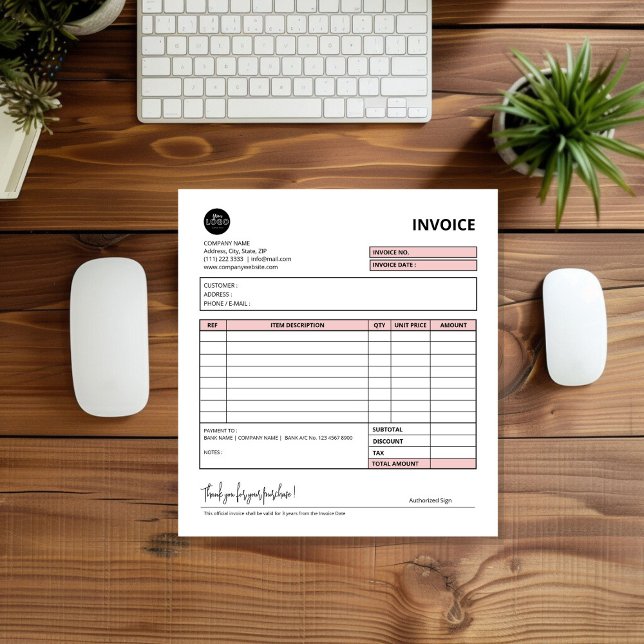 Bloco De Notas Modelo de fatura mínima para pequenas empresas ros (Pink Minimalist Small Business Invoice Template Notepad desk top  mock up)