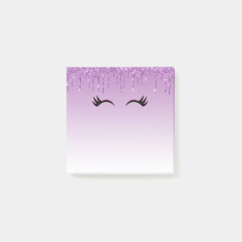 Bloco De Notas Na moda cor-de-rosa e olhos pretos ao soltar a bri