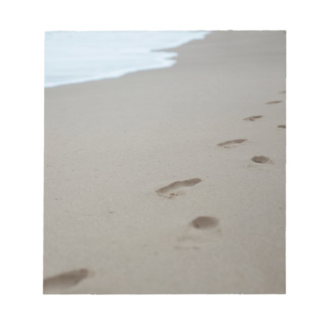 Bloco De Notas Pegadas em uma praia branca em Moçambique (Frente)