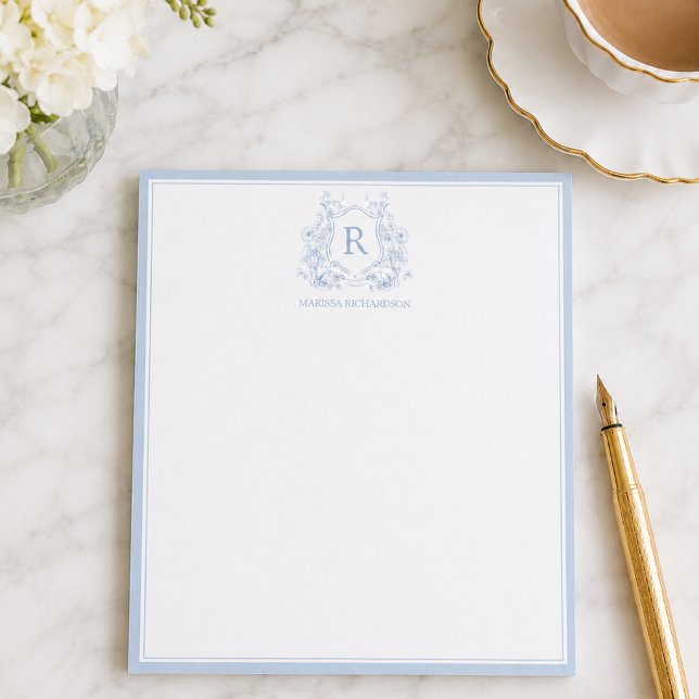 Bloco de Notas Personalizado com Brasão Floral Azu (elegant powder blue french toile family crest notepad with custom initial and name)