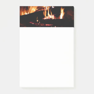 Bloco De Notas Registros na fotografia de fogo quente da Lareira