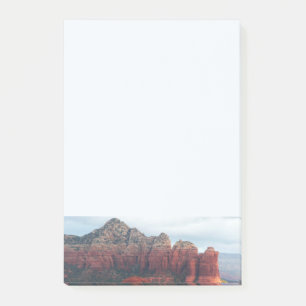 Bloco De Notas Rocha Pote de café nublado em Sedona Arizona