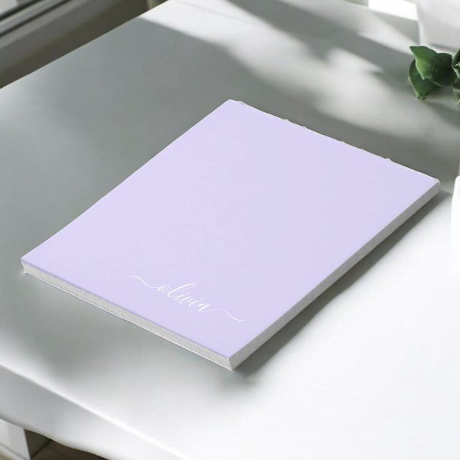 Bloco De Notas Roxo Lavanda Moderno Nome Monograma Feminino em Le (Criador carregado)