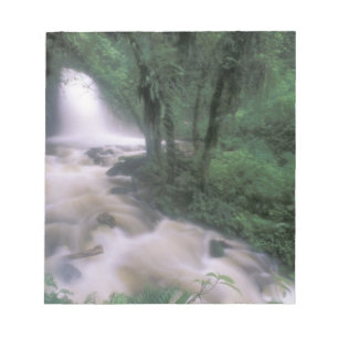 Bloco De Notas SA, Peru, S.H. Machu Picchu, Cascata e nuvem