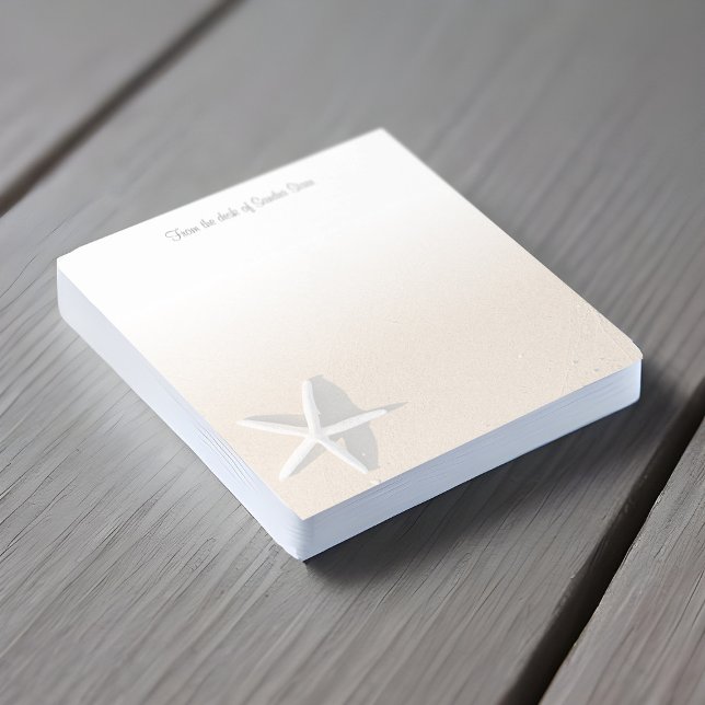 Bloco De Notas Starfish branco na areia da costa do oceano Tan (White starfish in sand coastal post it note pad)
