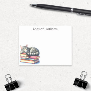 Bloco De Notas Toque de Gato Personalizado na Pilha de Livros