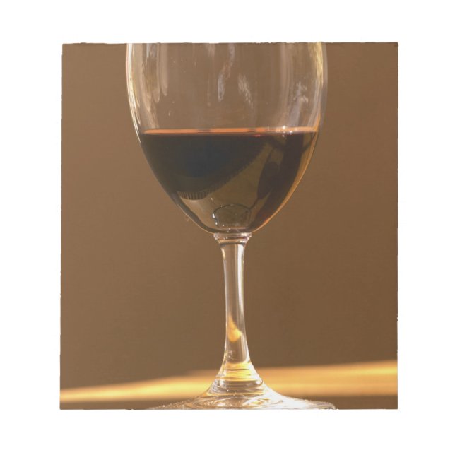 Bloco De Notas Um copo de tinto Chateau Belgrave à luz do sol - (Frente)