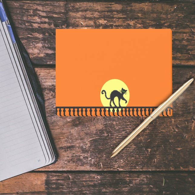 Bloco Post-it Cerca de Lua Amarela de Gato Negro (Black cat on ornate black fence yellow moon on orange Halloween post it notes.)