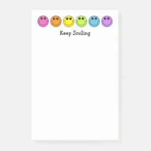 Bloco Post-it Emoji colorido enfrenta mantem-se sorrir
