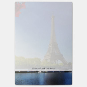 Bloco Post-it Seine em Paris com a torre Eiffel no tempo do