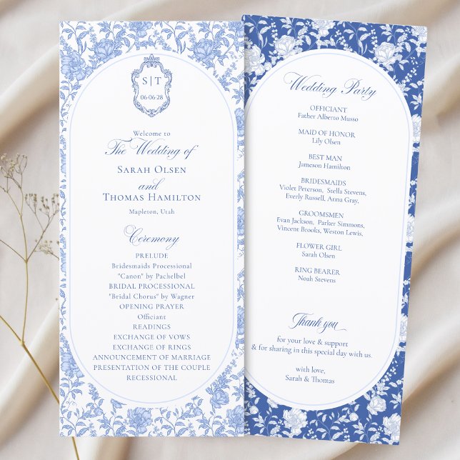 Blue and White Floral Chinoiserie Wedding Program (Criador carregado)