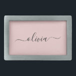 Blush Dusty Pink Modern Script Girly Monograma Nom<br><div class="desc">Borracha de Belt Buckle, Nome do Monograma Simples, Cor-de-Rosa Pidrada. Isso faz a formatura perfeita, doce 16 16, 18, 21rua, 40, 50, 60, 70, 80, 90, 100 anos, casamento, chá de panela, aniversário, chá de fraldas ou presente de festa de solteira para alguém que ama luxo de vidro e estilos...</div>