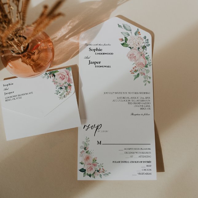 Blush Floral Branco Tudo Em Um Convite De Casament (Criador carregado)