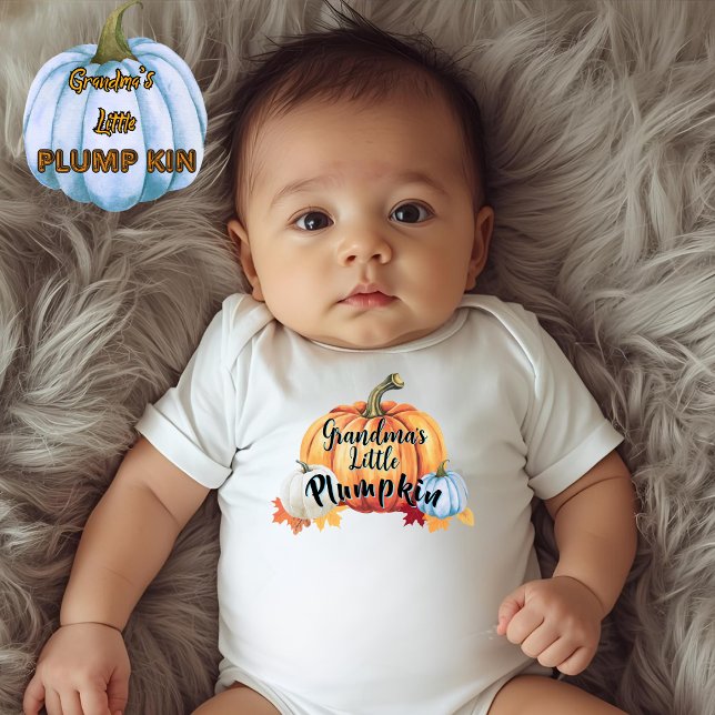 Body Para Bebê A Pequena Típica Engraçada da Vovó é Branca (Cute, personalized "Grandma's Little Plumpkin" pastel pumpkin and fall leaves baby bodysuit)