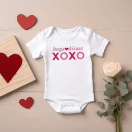 Body Para Bebê Abraços e Beijos XOXO Dia dos Namorados
