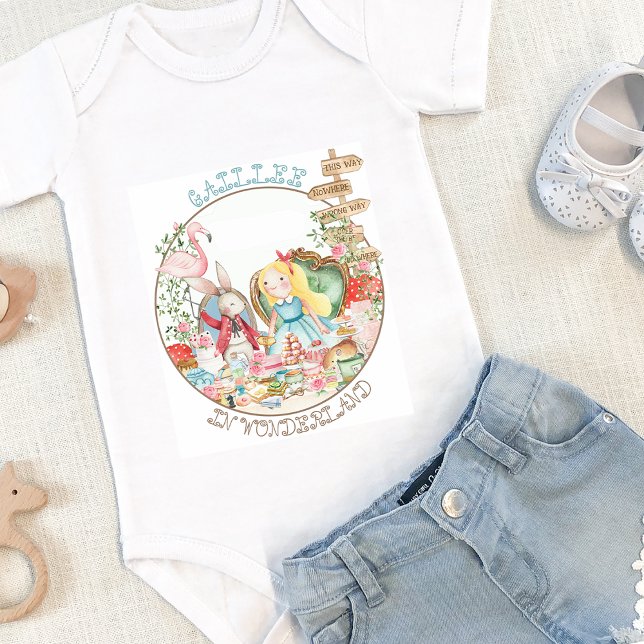 Body Para Bebê Alice Adventures em Woderland Birthday Tea Party (Criador carregado)