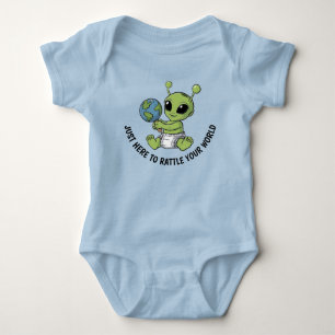 Body Para Bebê Alienígena de bebê segurando macacão
