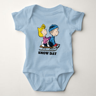 Body Para Bebê Amendoins   Sally & Linus Sled Riding