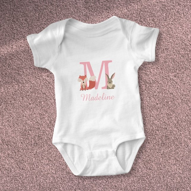 Body Para Bebê Animais da Floresta Fofa Monograma Rosa (Cute Forest Woodland Animals Pink Monogram Baby Bodysuit)