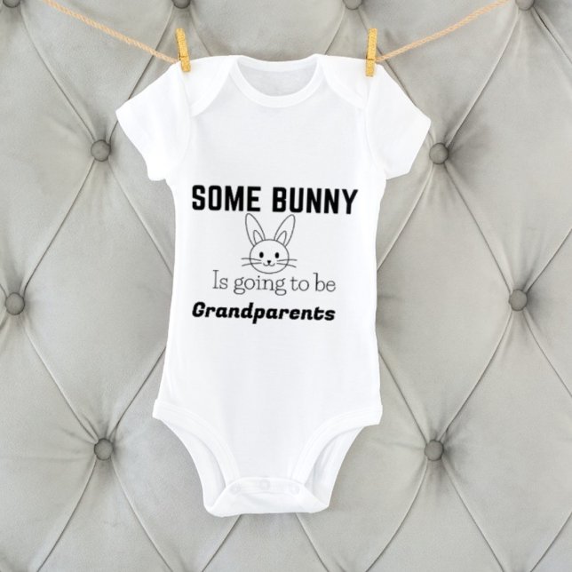 Body Para Bebê anúncio de gravidez da Páscoa, somebunny vai (Criador carregado)