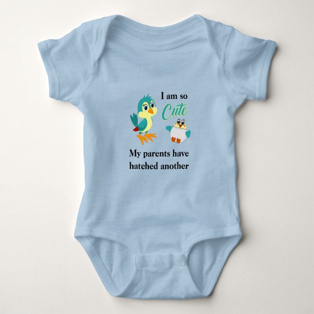Body Para Bebê Anúncio engraçado de passarinho bebê para irmão (Frente)