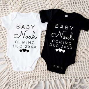Body Para Bebê Anúncio moderno Anúncio Personalizado Sobrenome Be