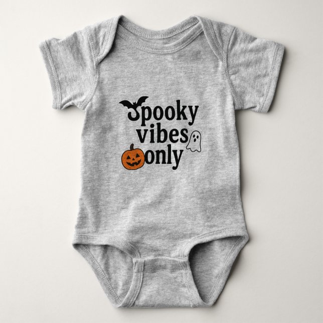 Body Para Bebê Apenas Vibes Spooky 🎃 | Design de Vinheta Hallowe (Frente)