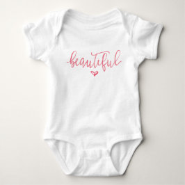 Body Para Bebê BABY OUTFIT ONSIE | Script Bonito e Rosa Moderno