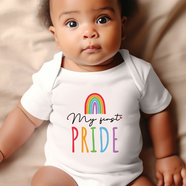 Body Para Bebê Bebê Arco-Íris: Meu Primeiro Fato de Orgulho (Celebrate your little one's first Pride with our adorable baby bodysuit! My First Pride)