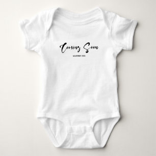 Body Para Bebê Body de Anúncio de Bebê 'Logo Chega' Personalizáve