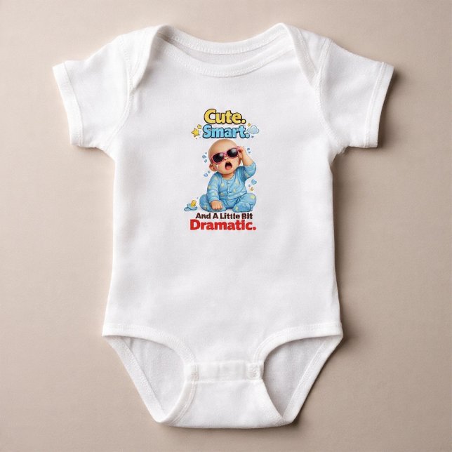 Body Para Bebê Bonito. Inteligente. E Um Pouco Dramático (Criador carregado)