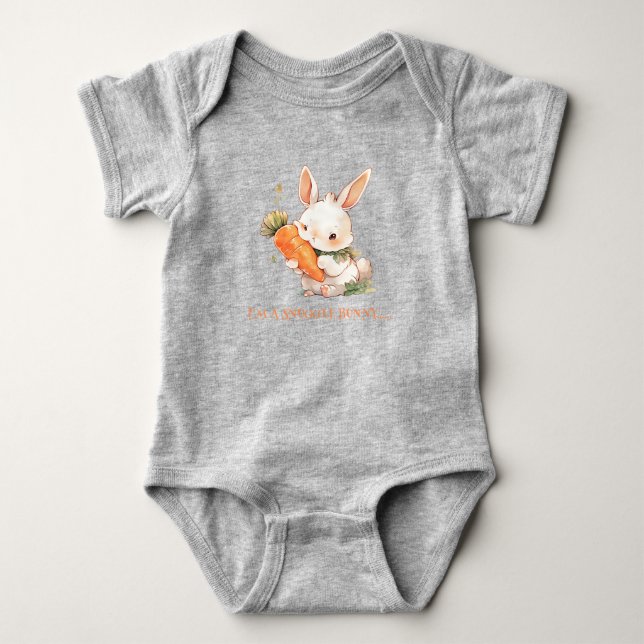 Body Para Bebê Coelhinho de Páscoa comendo papagaio (Frente)