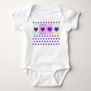 Body Para Bebê Cores pastéis & corações roxos batendo